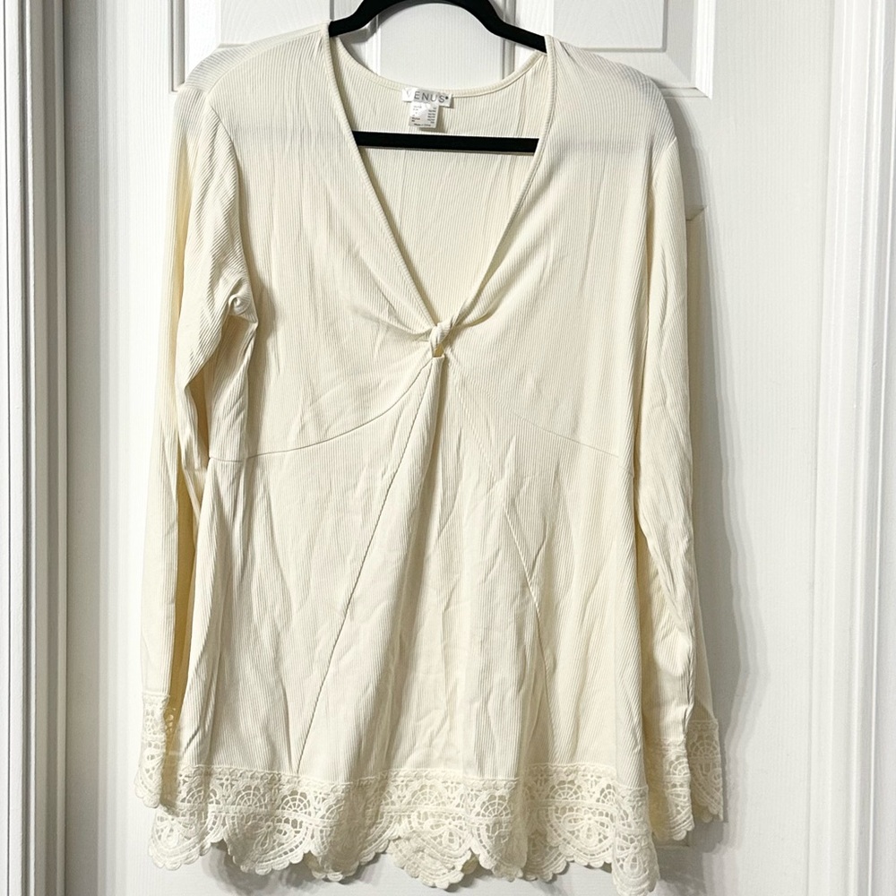 VENUS - Babydoll Lace Trim Top - Picture 7 of 8